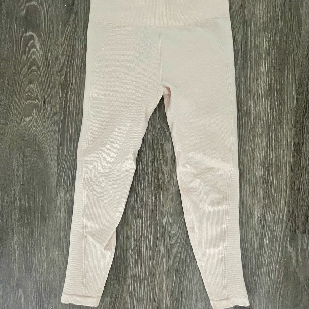 Aerie light pink leggings, size small